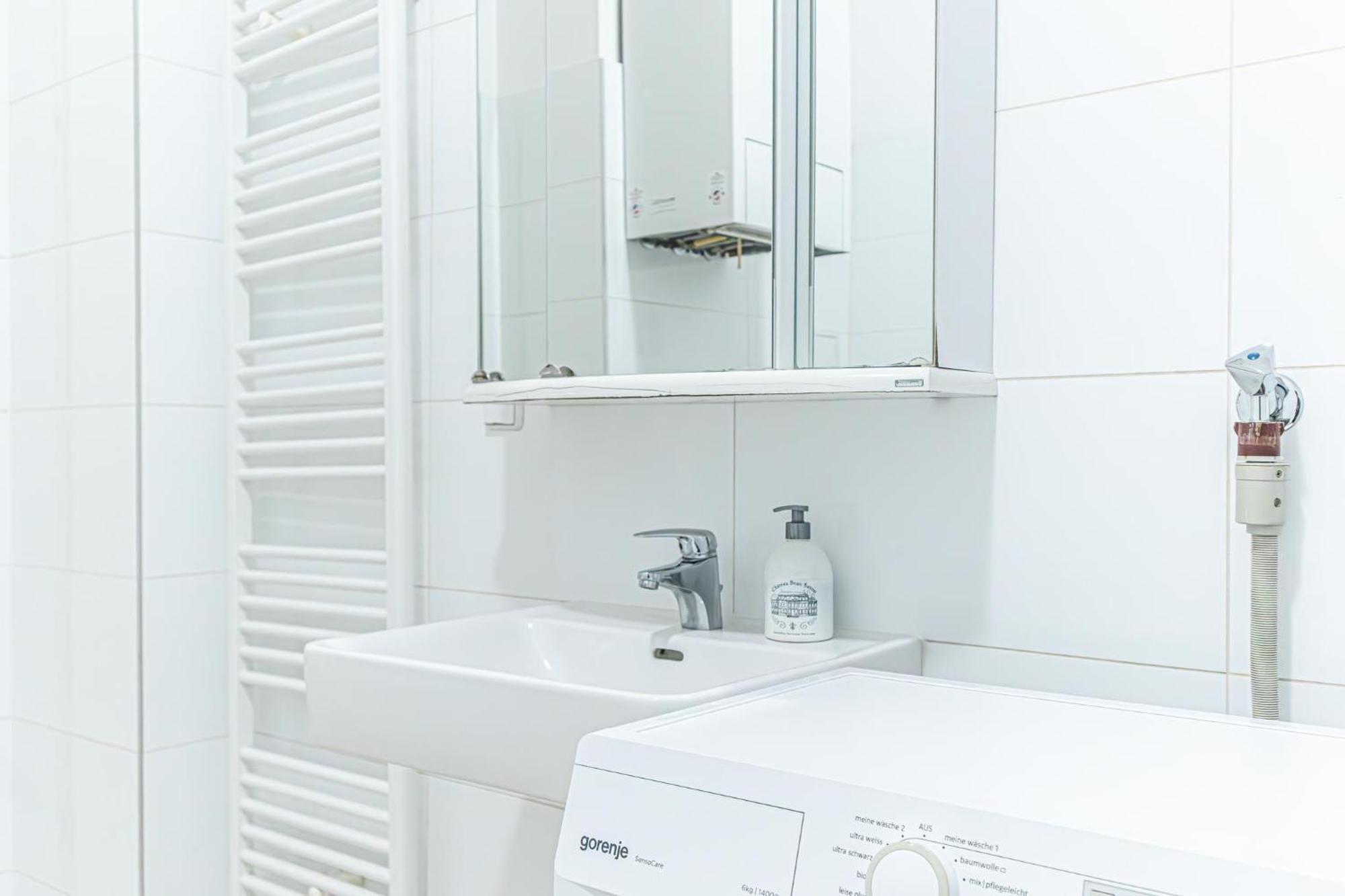 Amazing 2Br City Stay, Wiener Stadthalle 外观 照片